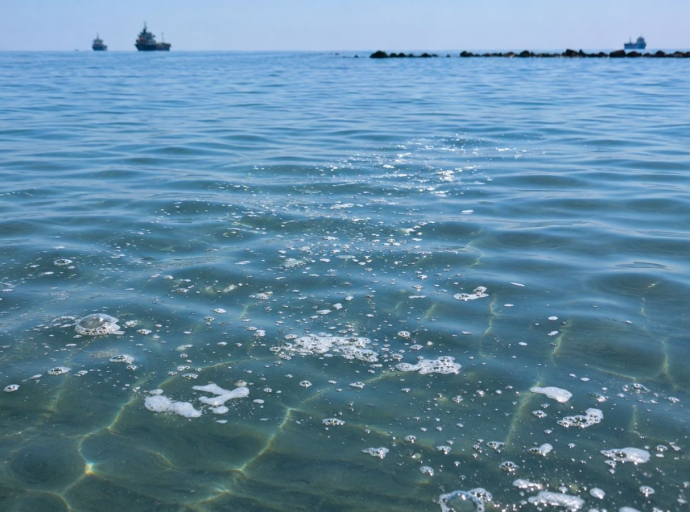ΑΚΕΛ Λεμεσού: «Η θαλάσσια ρύπανση δεν αντιμετωπίζεται με συσκέψεις» – Έξι μέτρα στο τραπέζι